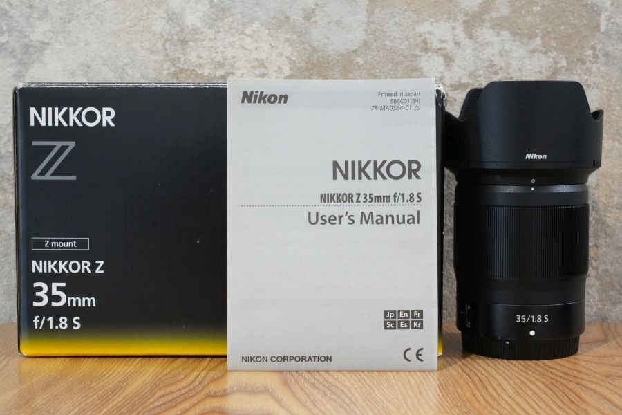 NIKKOR Z 35mm f/1.8 S 箱付き