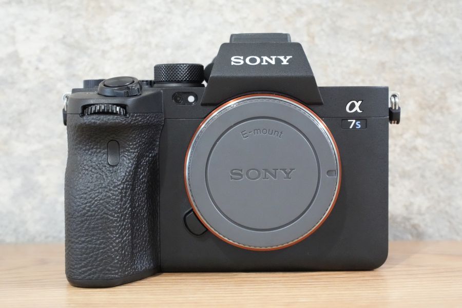 SONY - SONY ILCE-7SM3 ILCE-7SM3 a7siii ボディ 付属品 SONY α7SIII ボディ ILCE-7SM3 付属品完備 – まるかめら