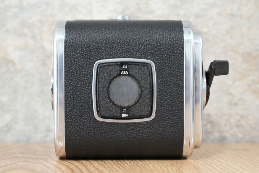 ハッセルブラッド　Hasselblad A12 初期型 フィルムマガジン Hasselblad A-12 初期型 フィルムマガジン 1976年製 – まるかめら