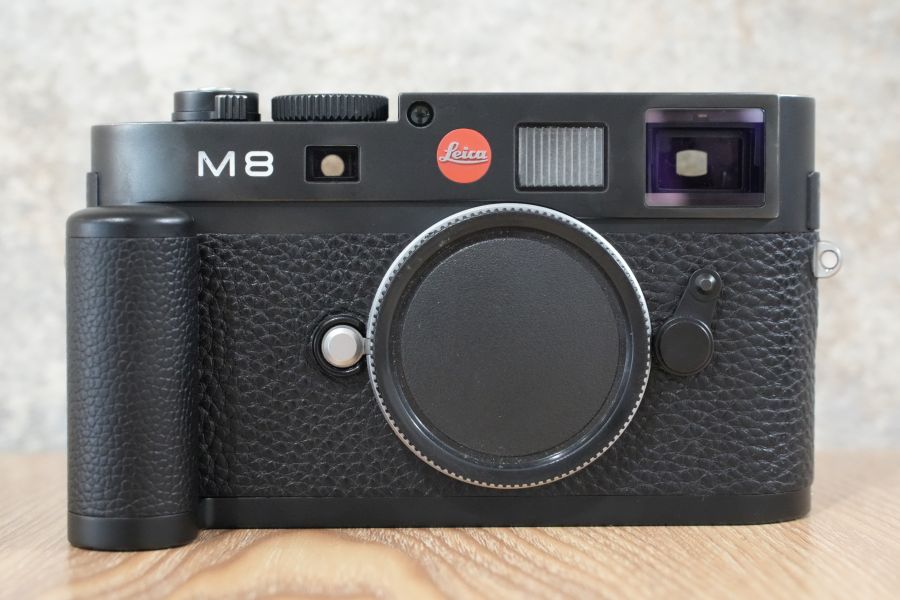 LEICA M8 Black Chrome + 14486 ハンドグリップ LEICA M8 Black Chrome + 14486 ハンドグリップ – まるかめら