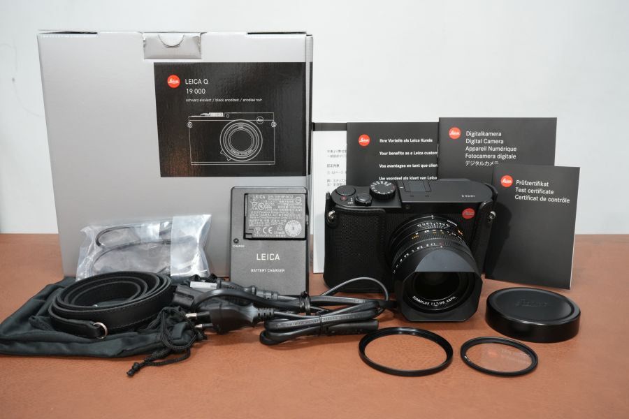 LEICA Q typ116 Black+純正ボディケース 箱付き