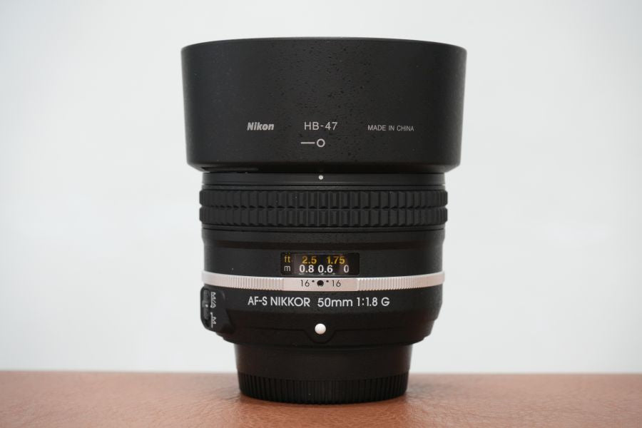 Nikon AF-S NIKKOR 50mm F1.8G フード付き