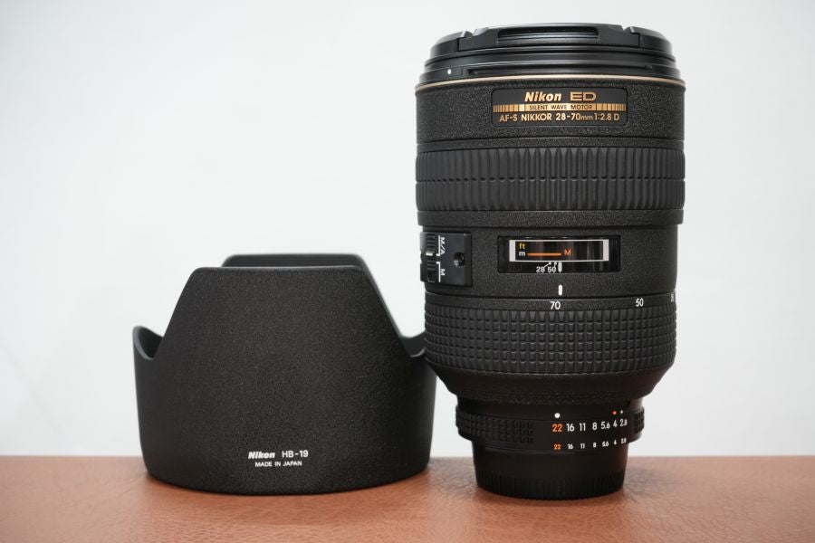 Nikon AF-S ED 28-70mm F2.8 D フード付き