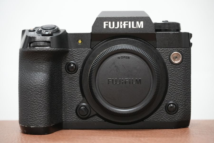 FUJIFILM X-H2