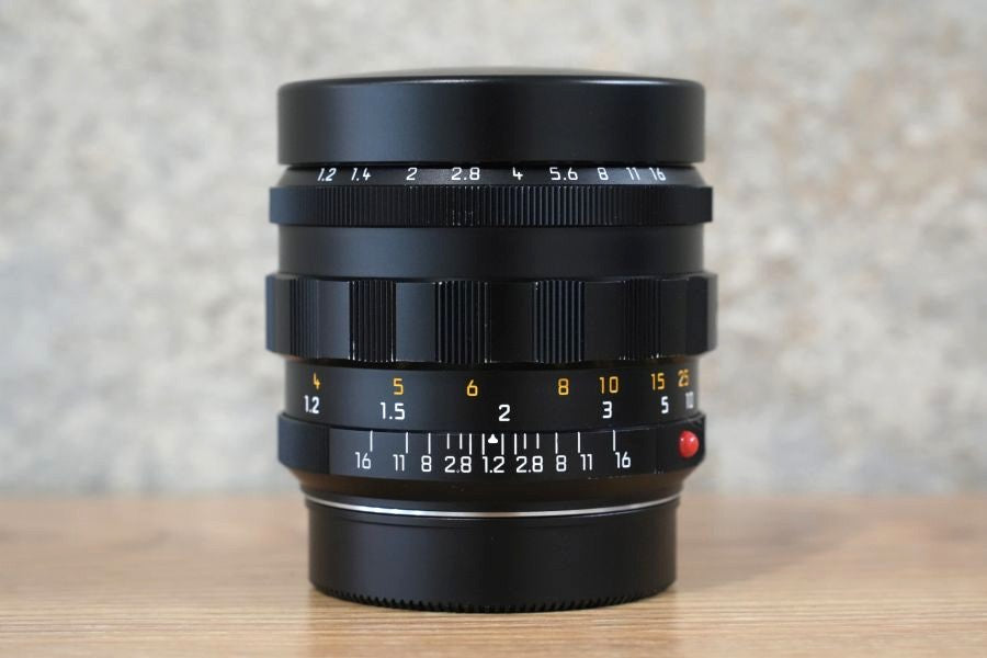 Noctilux M50mm f1.2 ASPH.11686 ブラックアルマイト LEICA Noctilux M50mm f1.2 ASPH.11686 ☆現金特価720,000円（税込み