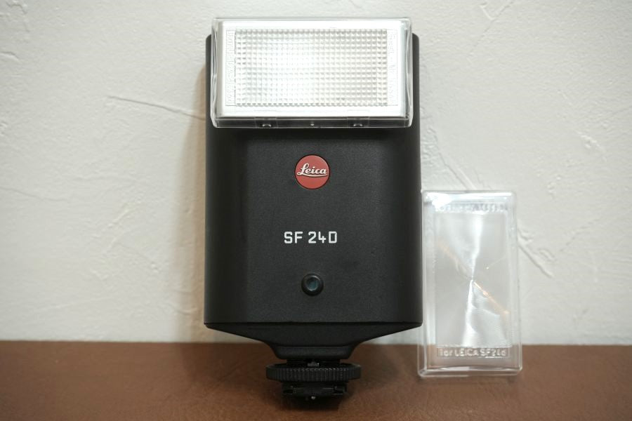 LEICA SF24D フラッシュ