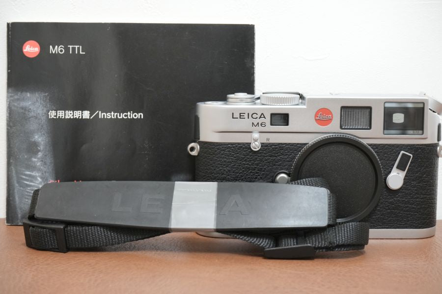 LEICA M6 TTL 0.72 JAPAN Limited Silver