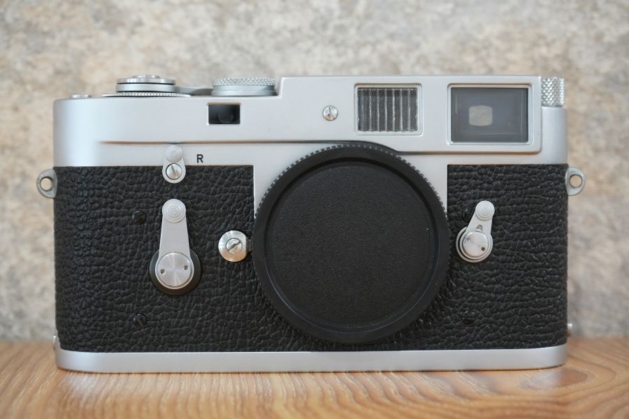 LEICA M2-R Silver Chrome R刻印入り