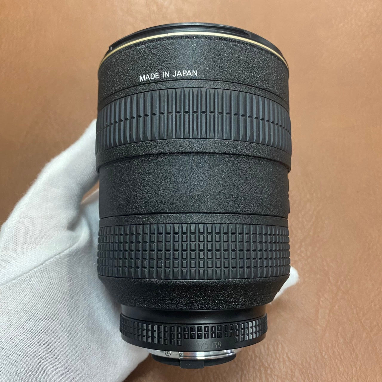 Nikon AF-S ED 28-70mm F2.8 D フード付き