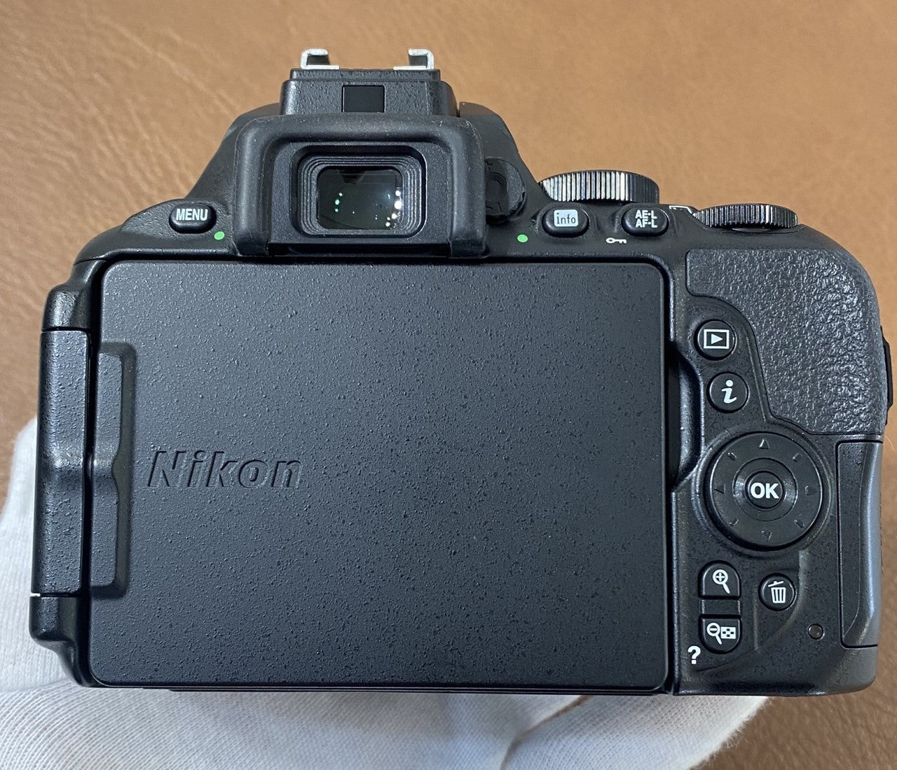 Nikon D5600 ダブルズームキット 箱付き