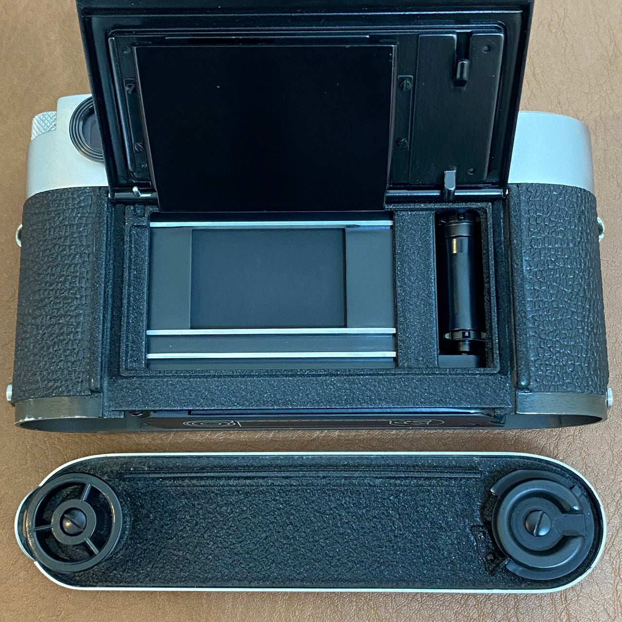 LEICA M2-R Silver Chrome R刻印入り