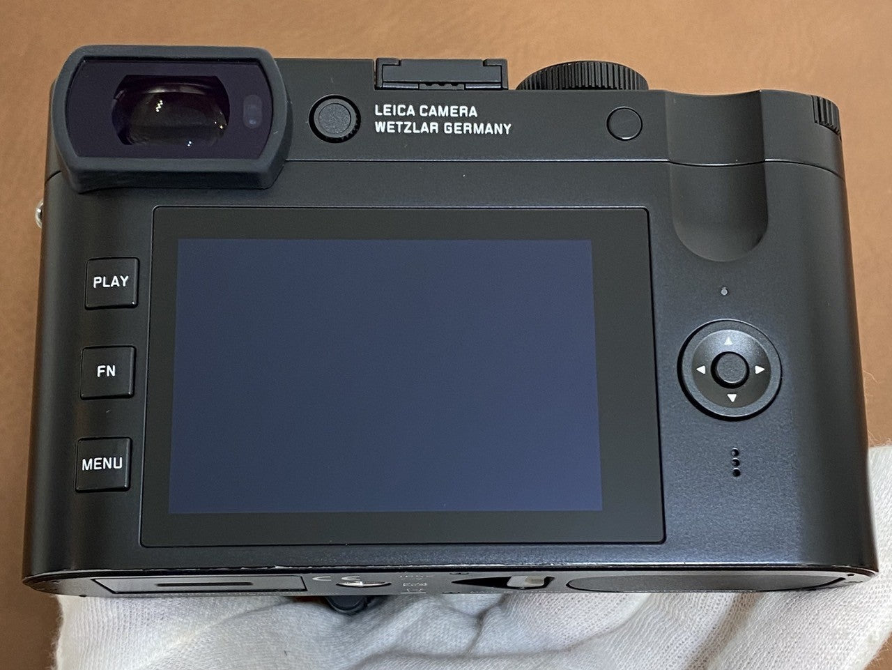 LEICA Q2