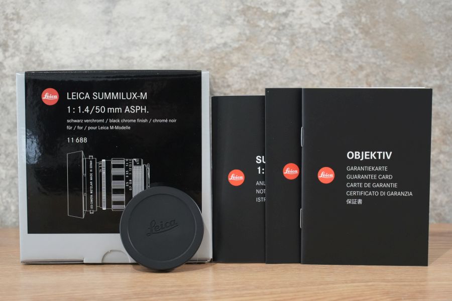 Summilux M50mm f1.4 ASPH.11688 付属品完備 LEICA Summilux M50mm f1.4 ASPH. Black Chrome 11688 付属品完備