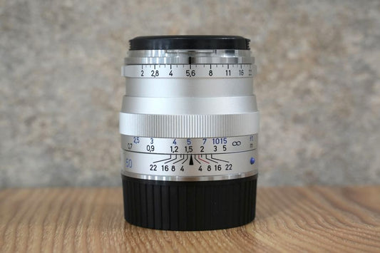 Carl Zeiss  Planar T* 50mm F2 ZM Silver