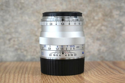 Carl Zeiss  Planar T* 50mm F2 ZM Silver