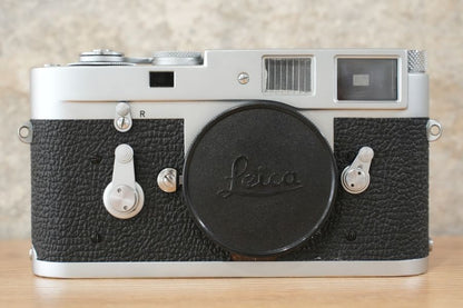LEICA M2 Silver Chrome クイックローディングスプール付き 1963年製 OH済み