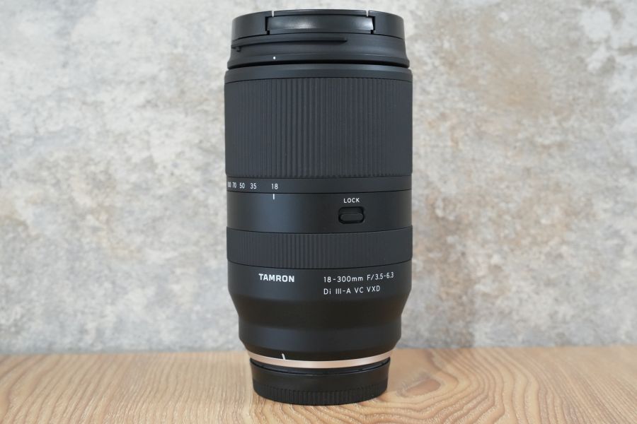 TAMRON 18-300mm F3.5-6.3 Di III-A VC VXD/Model B061X
