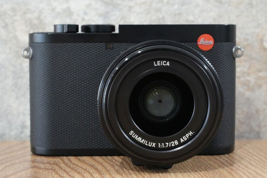 LEICA Q2