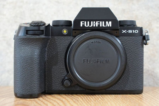 FUJIFILM X-S10 ボディ