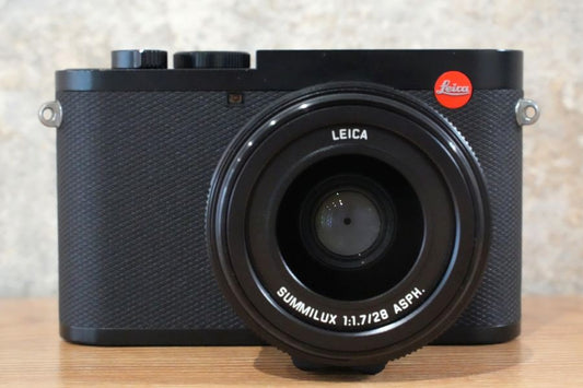 LEICA Q2