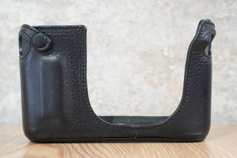 ARTISAN&ARTIST	 LMB-Q  LEICA Q/Q2用ボディケース