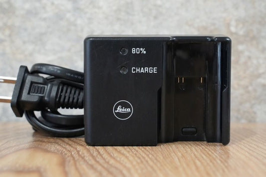 LEICA14470 コンパクトチャージャー(M8/M9/MM/M-E220対応）