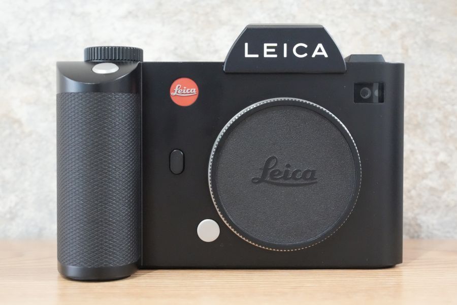 leica SBLOO 35mm ファインダー【貴重な箱と皮ケース付き】 純正専用革ケース付属♪ Leitz35mm外付けファインダー SBLOO - YouTube
