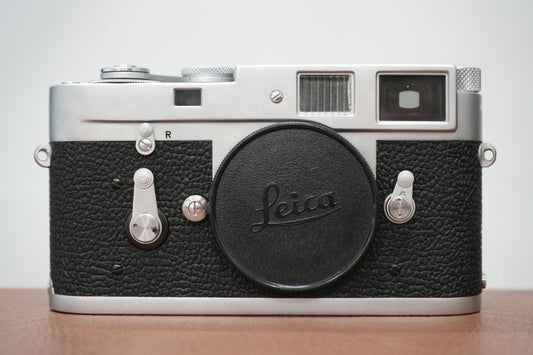 LEICA M2-R Silver Chrome R刻印入り