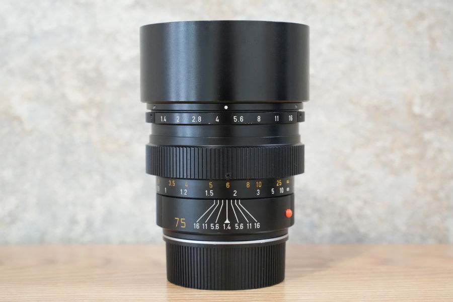 LEICA Summilux M75mm f1.4 フード組み込み メンテンス済み
