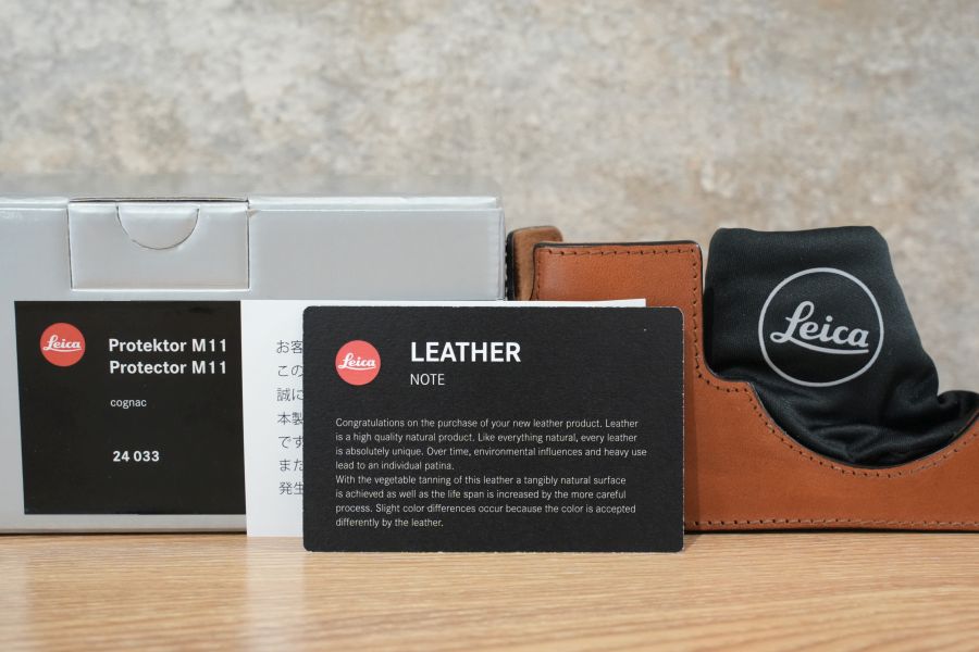 LEICA M11用 プロテクター コニャック 24033 箱付き