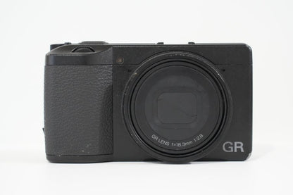 RICOH GR III