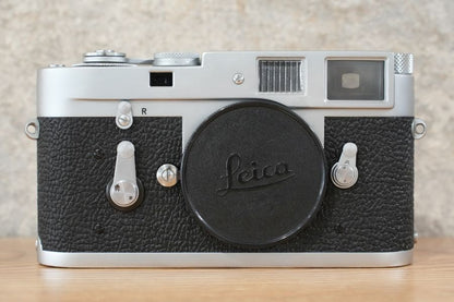 LEICA M2-R Silver Chrome R刻印入り OH済み