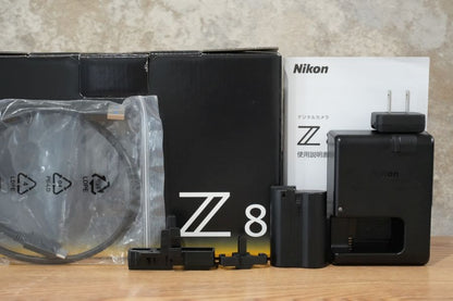 Nikon Z8 ボディ 箱付き