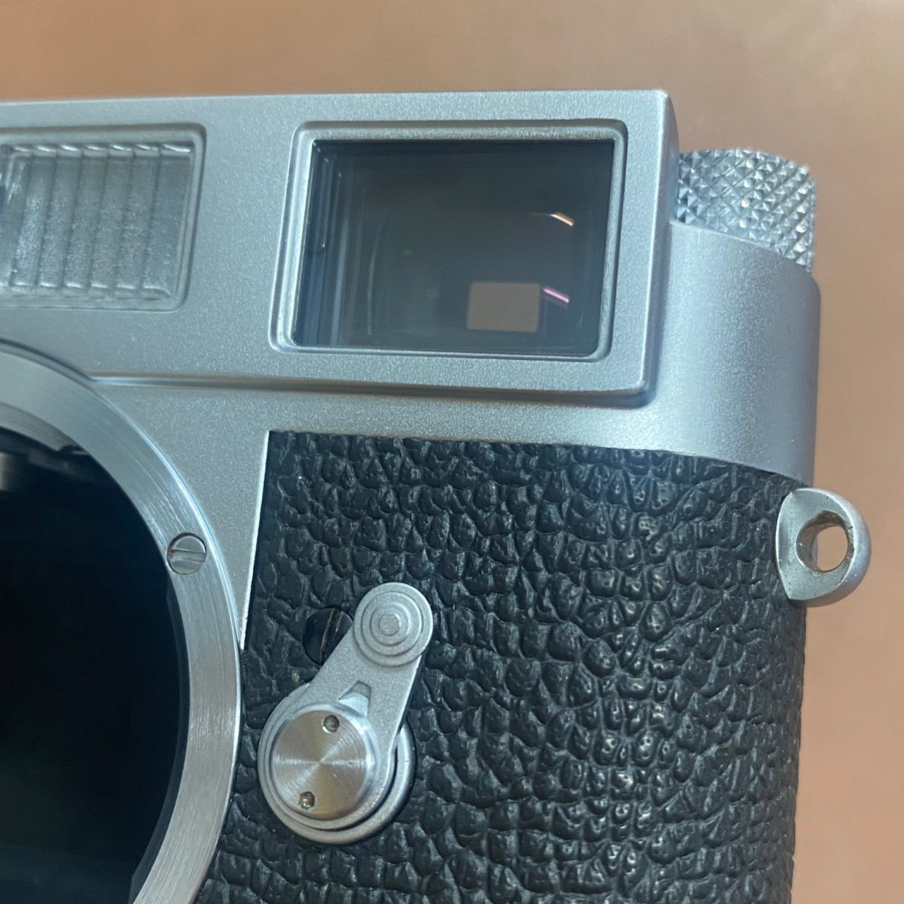 LEICA M2 Silver Chrome クイックローディングスプール – まるかめら