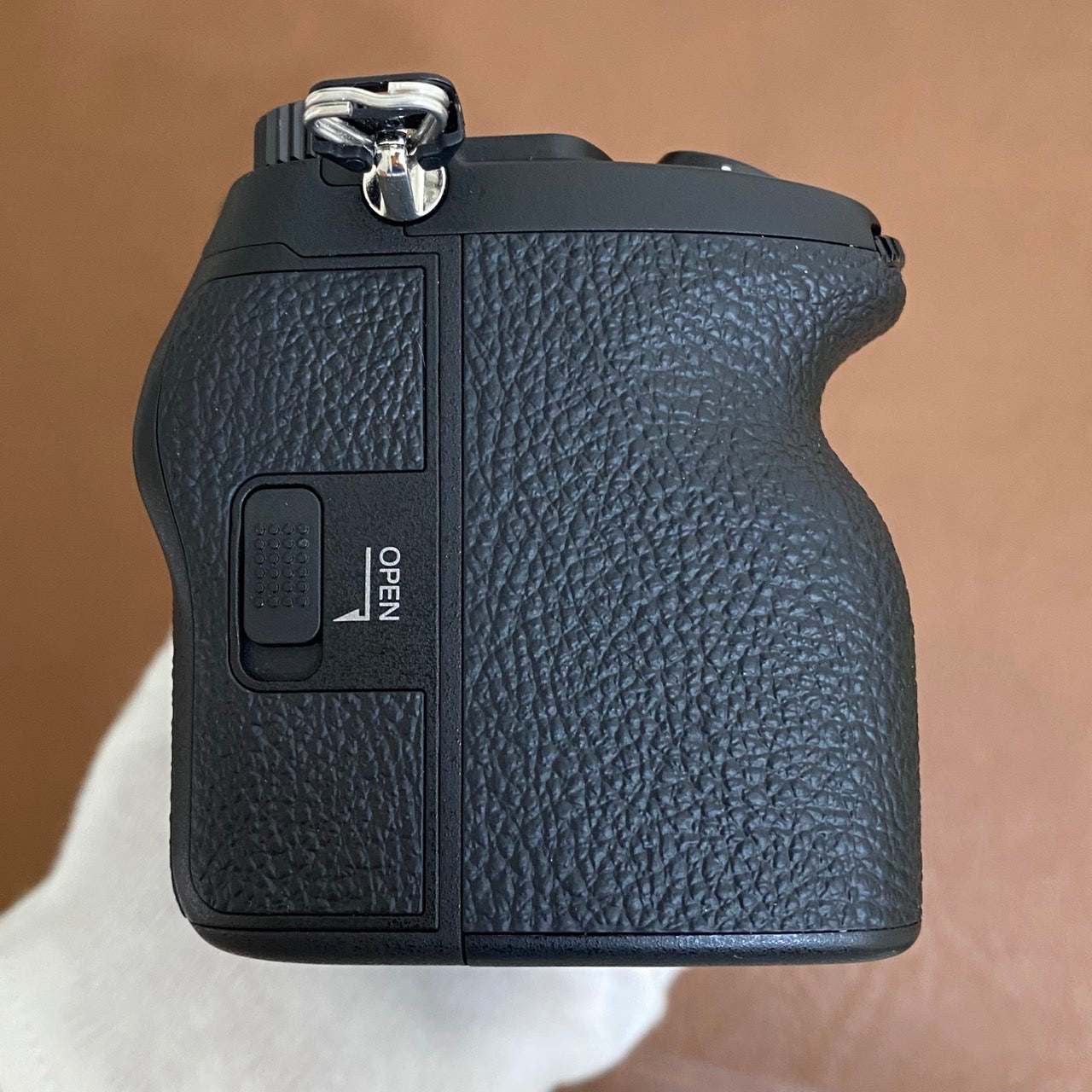 ソニー　α7RV ボディ ILCE-7RM5　メーカー保証付　予備バッテリー付 ソニーα7RV ボディ ILCE-7RM5メーカー保証付予備バッテリー付