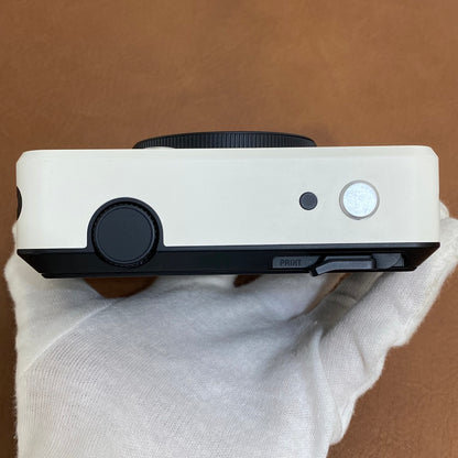 LEICA SOFORT 2 白 箱付き