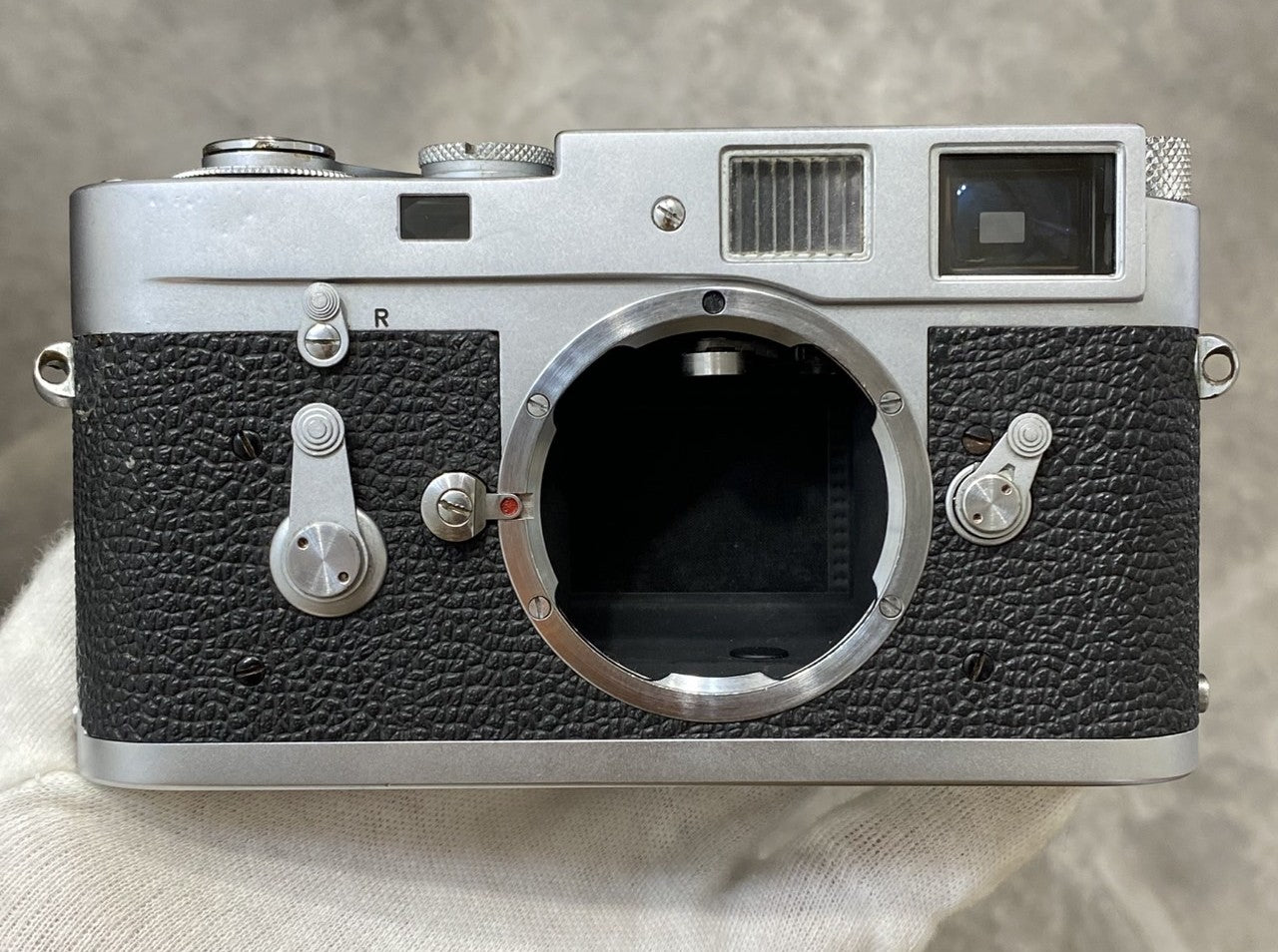 LEICA M2 Silver Chrome 1962年製 OH済み LEICA M2 Silver Chrome 1962年製 OH済み – まるかめら