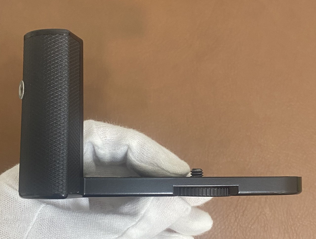 LEICA Q Typ116用ハンドグリップ 19505