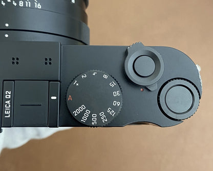 LEICA Q2