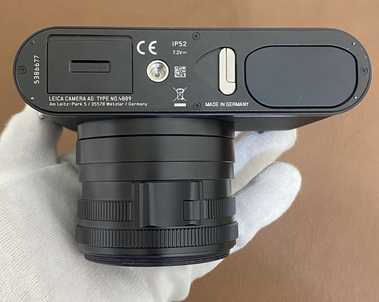 LEICA Q2