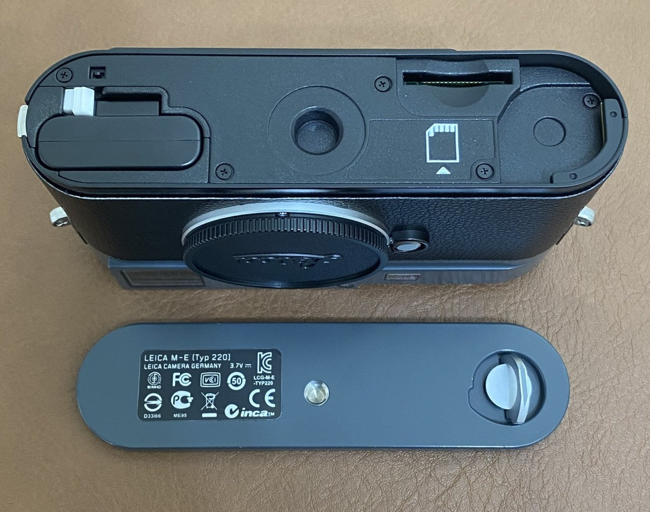 LEICA M-E Typ220 センサー対策済み 点検済み – まるかめら