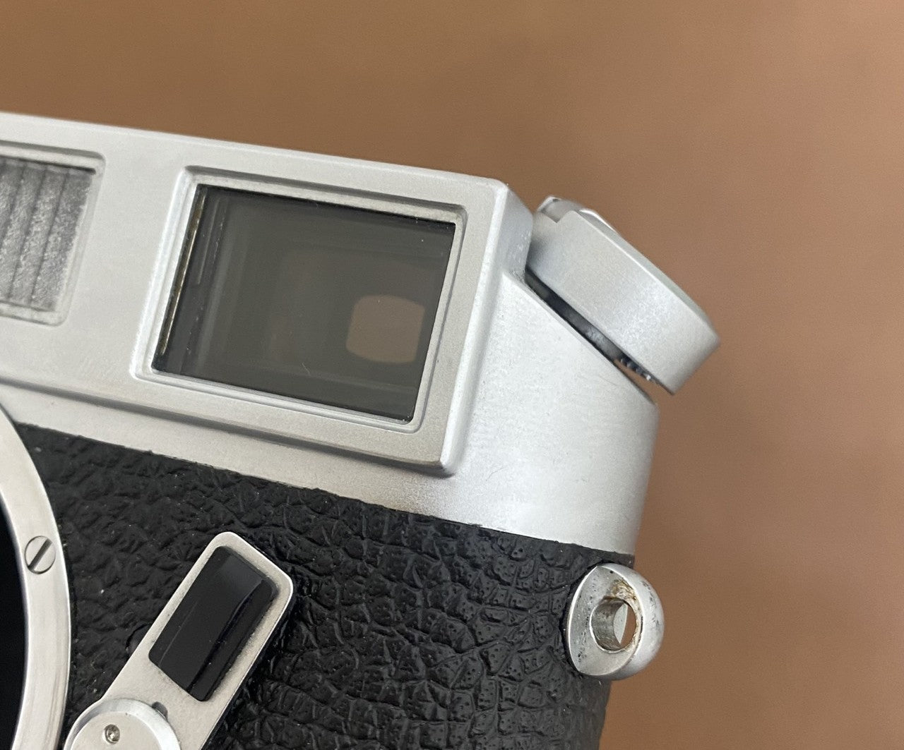 LEICA M4 Silver Chrome 1969年製 メンテンス済み – まるかめら