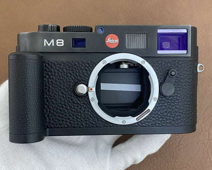 LEICA M8 Black Chrome + 14486 ハンドグリップ