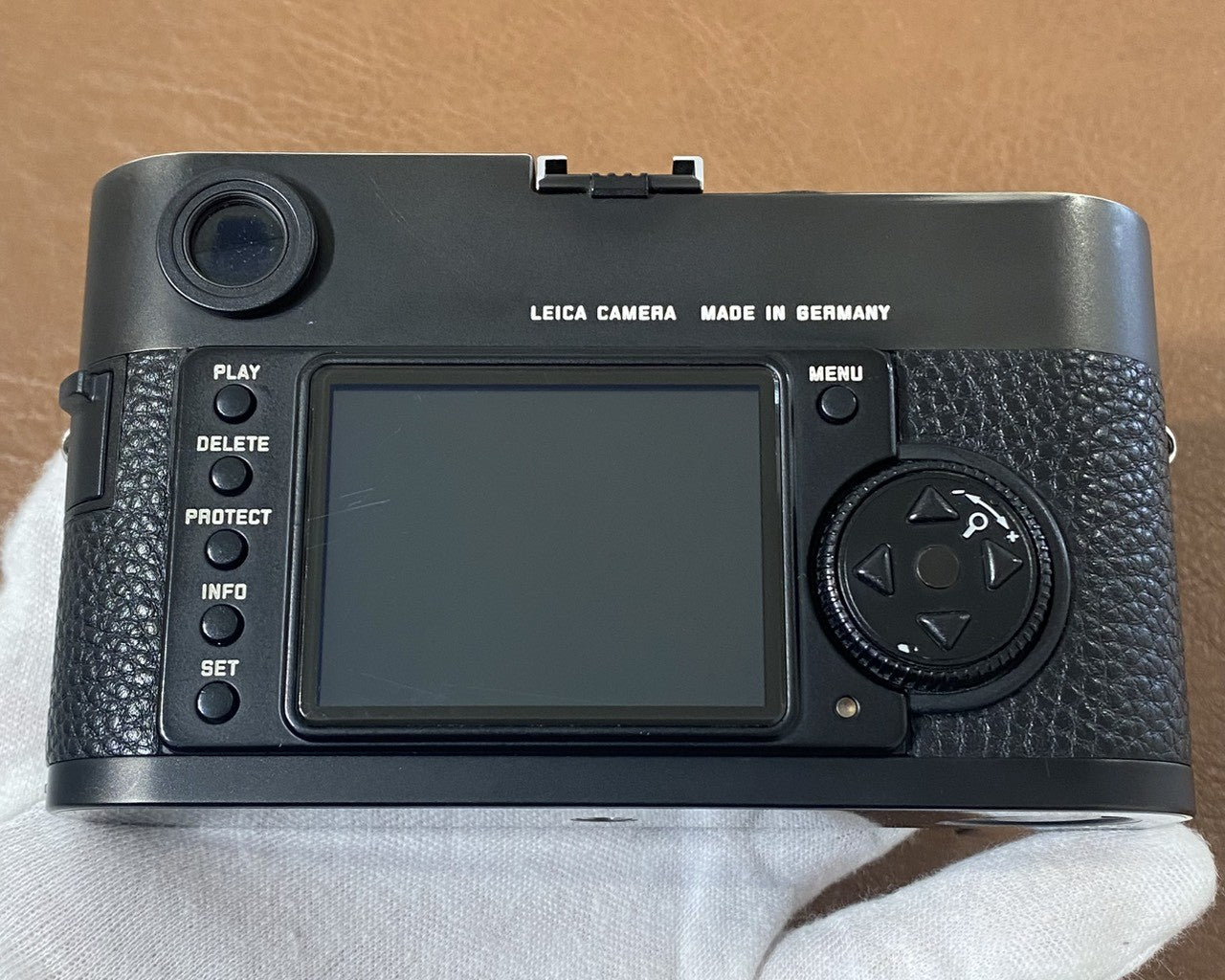 LEICA M8 Black Chrome + 14486 ハンドグリップ – まるかめら