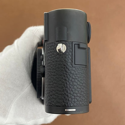 LEICA M8 Black Chrome + 14486 ハンドグリップ