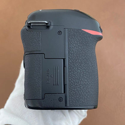 Nikon D7500 18-140 VR レンズキット