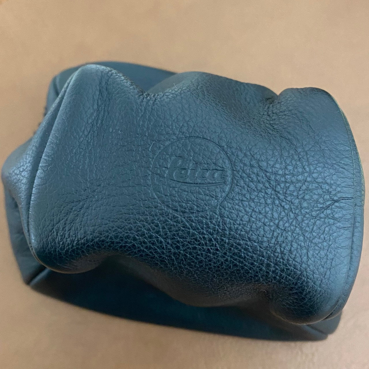 LEICA M10用レザーポーチ ブラック ロング 14894