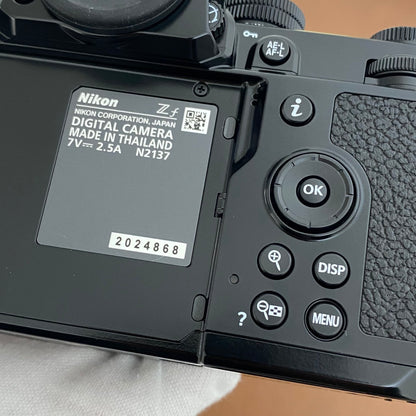 Nikon Z f ボディ Black 付属品完備