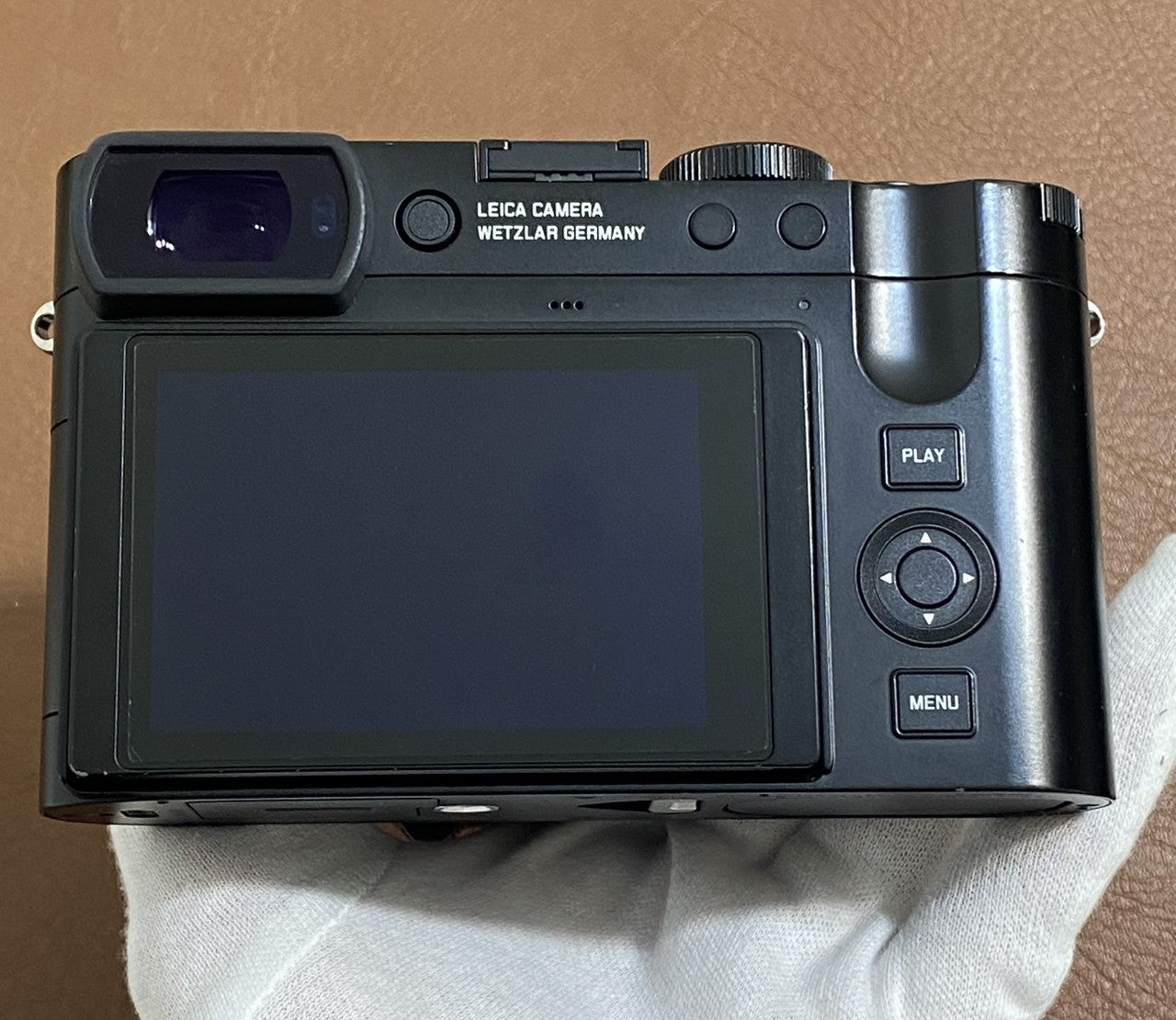 LEICA Q3 43