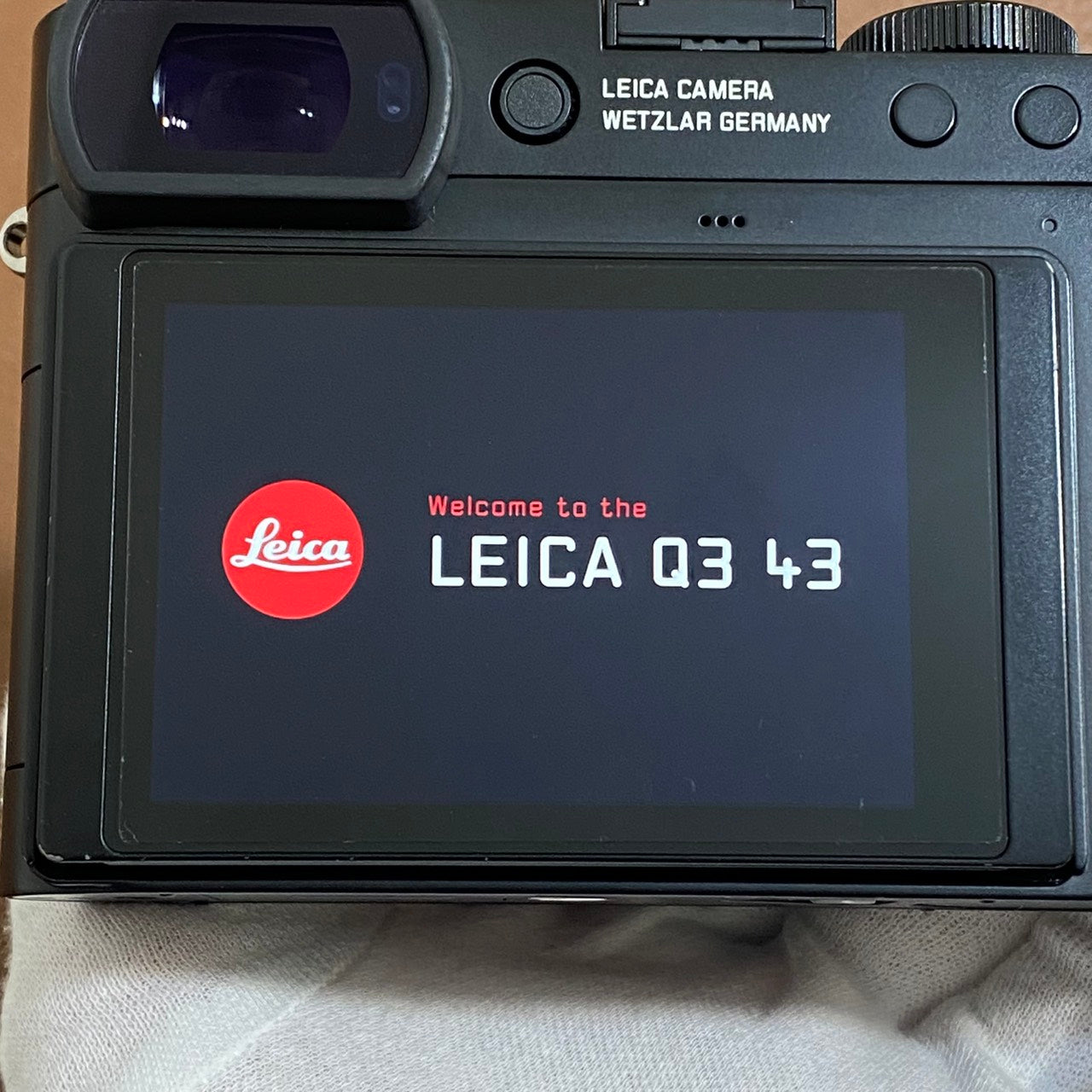 LEICA Q3 43